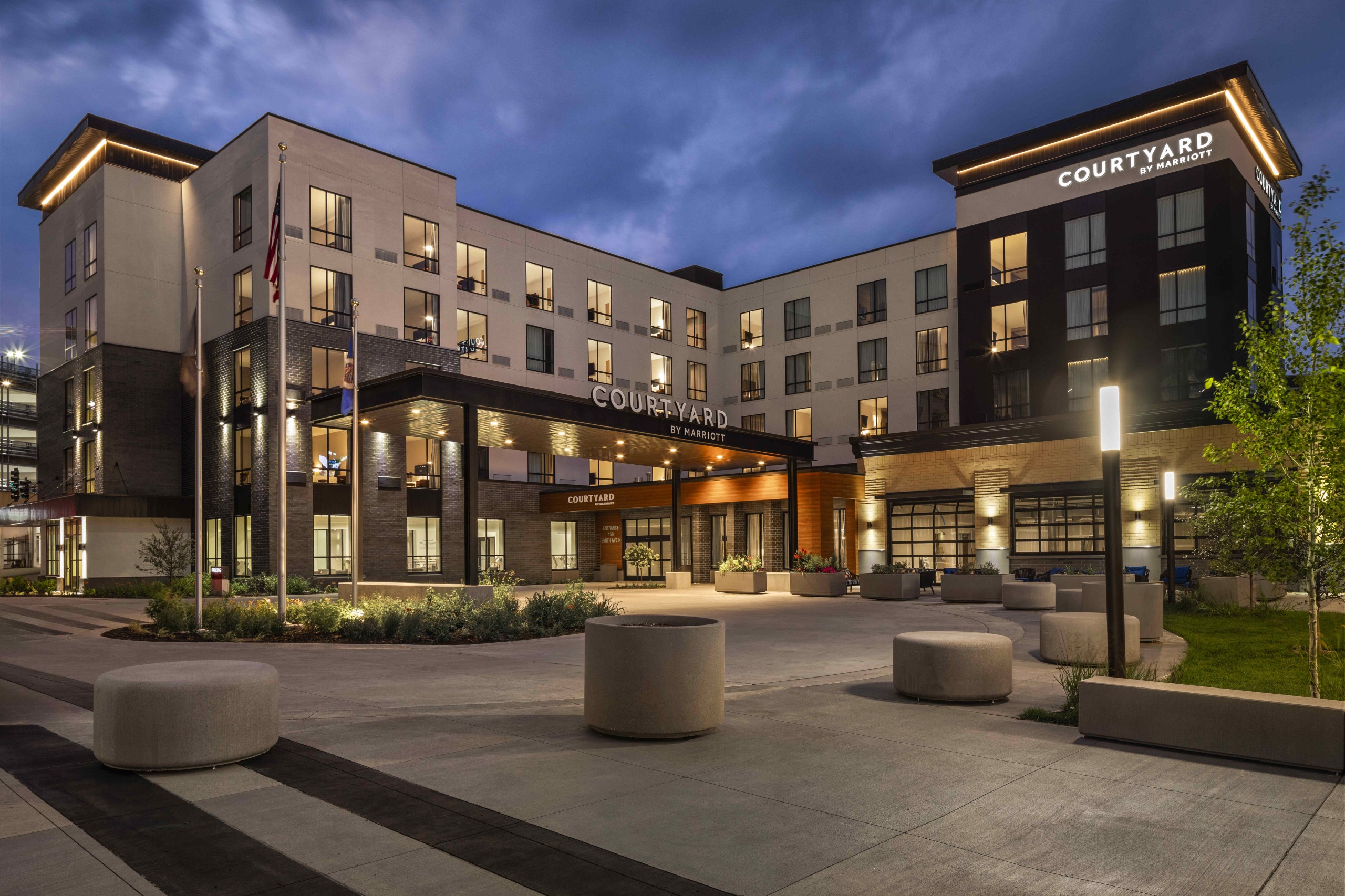 Saint Paul Hotels - Bed & Breakfasts - Where to Stay in Saint Paul, MN ...